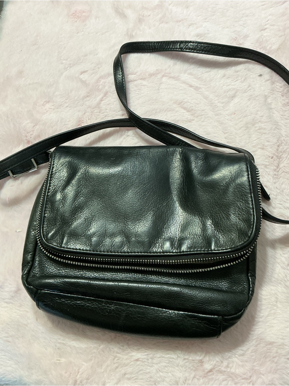 margot Black Leather Interior-Logo Crossbody d30